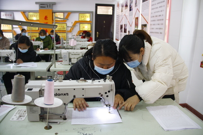 鳳縣 “兩個中心”為穩增長注入強勁動力 勞務服務